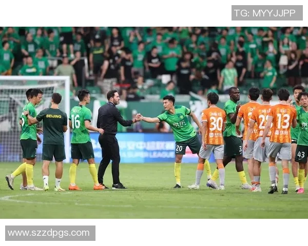 深圳篮球队在全国锦标赛积分榜上以77分稳居第一名,表现引人瞩目 深圳篮球队在全国锦标赛积分榜上以77分稳居第一名,表现引人瞩目